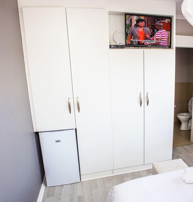Mulenvo Guest House Bloubergstrand Exteriör bild